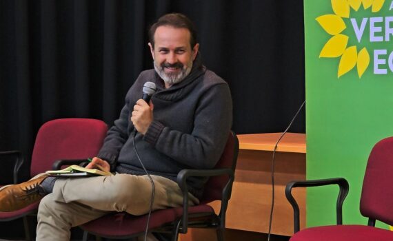 Joserra Becerra, Dir. Gral. de Derechos de los Animales visita Andalucía Joserra Becerra, Dir. Gral. de Derechos de los Animales visita Andalucía Verdes Equo Andalucía