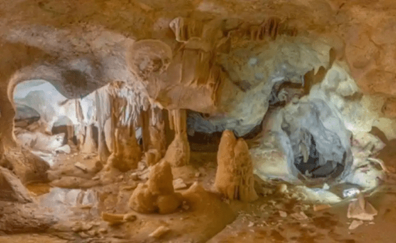 Al Congreso la situación de la cueva de La Araña Verdes Equo Andalucía