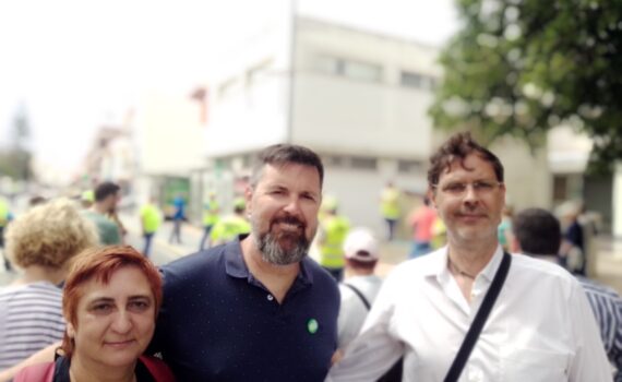 Verdes EQUO apoyando la manifestación por un nuevo centro de salud en Rota Verdes EQUO apoyando la manifestación por un nuevo centro de salud en Rota Verdes Equo Andalucía