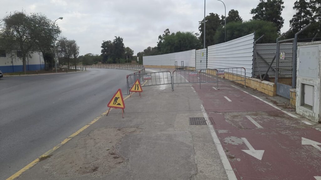 Verdes EQUO Rota recuerda al Ayuntamiento la obligación de cumplir la normativa cuando se realizan obras en el carril bici y propone de nuevo el cambio de ubicación del rastrillo de segunda mano de los domingos Verdes Equo Andalucía