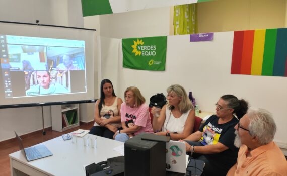 VÍDEO + DENUNCIAN EL INCUMPLIMIENTO DE LA LEY DE BIENESTAR ANIMAL POR PARTE DEL AYUNTAMIENTO DE MÁLAGA VÍDEO + DENUNCIAN EL INCUMPLIMIENTO DE LA LEY DE BIENESTAR ANIMAL POR PARTE DEL AYUNTAMIENTO DE MÁLAGA Verdes Equo Andalucía