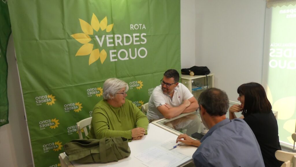 Verdes EQUO realiza una rueda de prensa en la reapertura de su sede en Rota Verdes EQUO realiza una rueda de prensa en la reapertura de su sede en Rota Verdes Equo Andalucía