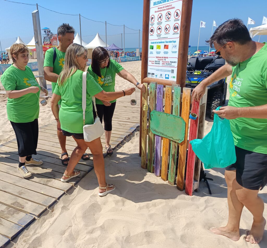 Verdes EQUO Rota inicia la quinta campaña "Orillas sin Colillas" Verdes Equo Andalucía