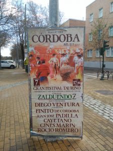 EQUO reclama al Ayuntamiento la retirada de publicidad, del Festival Taurino de la AECC, del mobiliario urbano Verdes Equo Andalucía