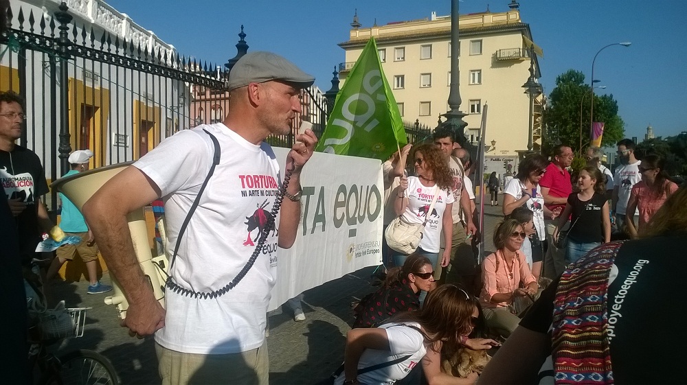 EQUO VERDES Y LA RED EQUO ANIMALES DICEN NO A LA PROMOCIÓN DEL SECTOR DEL TORO DE LIDIA EQUO VERDES Y LA RED EQUO ANIMALES DICEN NO A LA PROMOCIÓN DEL SECTOR DEL TORO DE LIDIA Verdes Equo Andalucía
